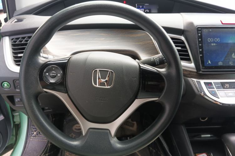 Used Honda Jade 2017 1.8L automatic Comfort version 5 seats
