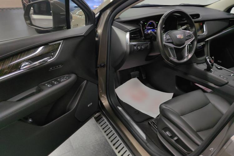 Used Cadillac XT5 2016 25T Luxury Model
