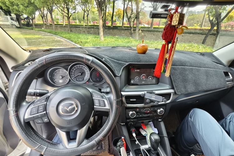 Used Mazda CX-5 2015 2.5L Automatic 4x4 Flagship Model Center Console