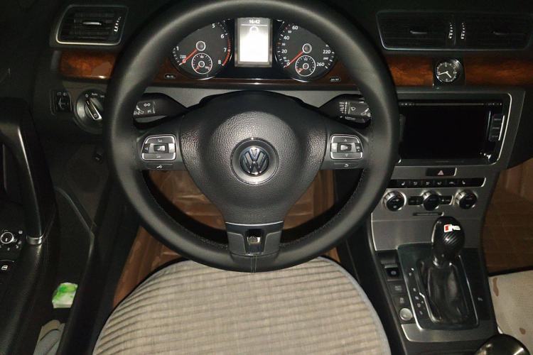 Used Volkswagen Magotan 2012 Travel Edition 2.0 TSI Comfort Version