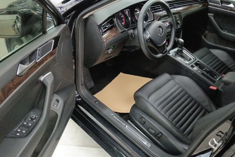 Used Volkswagen Magotan 2019 330TSI DSG Leading Model China VI Standard