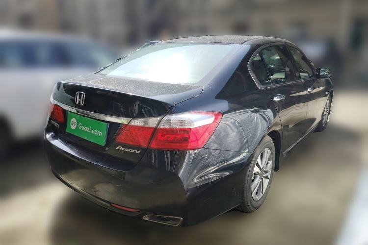 Used Honda Accord 2015 2.0L LX Comfort Edition Rear Right 45 Deg
