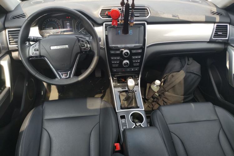 Used Haval H2 2017 Red-Label 1.5T Manual Two-Wheel Drive Luxury Model