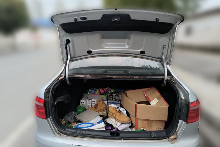 Used Volkswagen Lavida 2013 1.6L Manual Fashion Edition