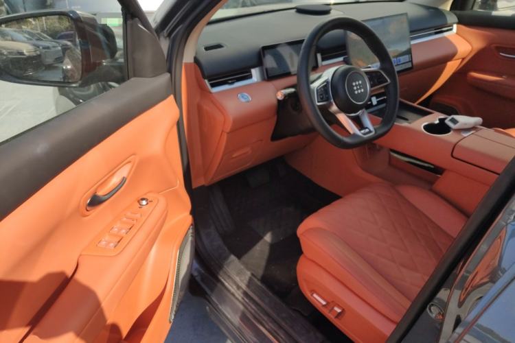 Used Landian E5 PLUS 2026 Model 165km Long-Range First-Adoption Version Ultra 5-seater
