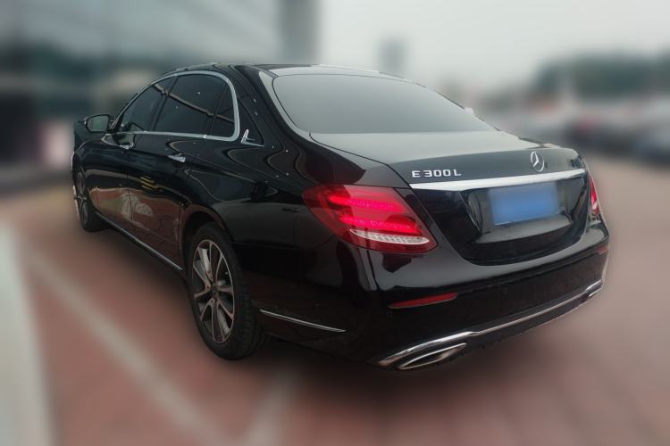 Used Mercedes-Benz E-Class 2019 E 300 L Luxury Model
