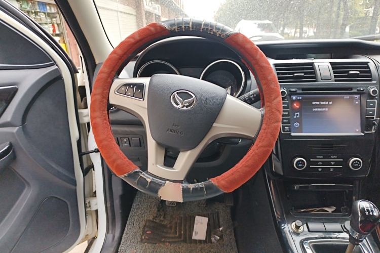 Used HYOSOW S3 2015 1.5L Luxury Model China V Standard
