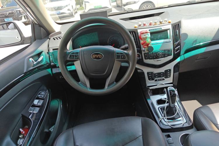 Used BYD e5 2018 450 Smart Connect Enjoyment Version