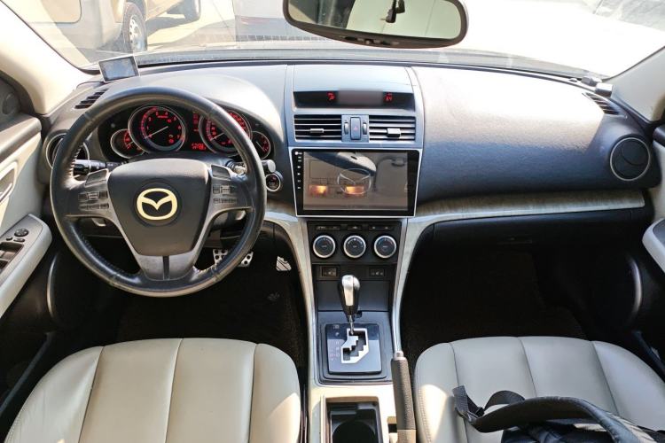 Used Mazda 6 2009 2.5L Automatic Supreme Edition Center Console
