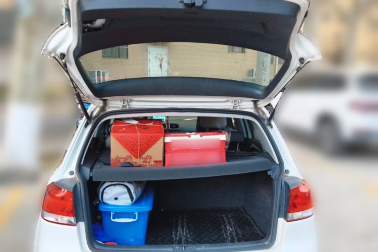 Used Volkswagen Golf 2012 1.6L Automatic Comfort Model Trunk