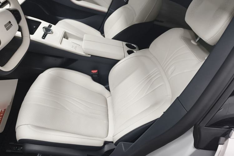 Used Geely Galaxy E8 2024 665 km Range Rear-Drive Starship Long-Range Version