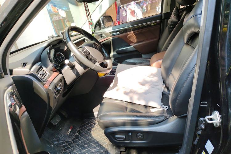 Used GAC Trumpchi GS8 2017 320T Two-Wheel Drive Luxury Edition (7 Seats)