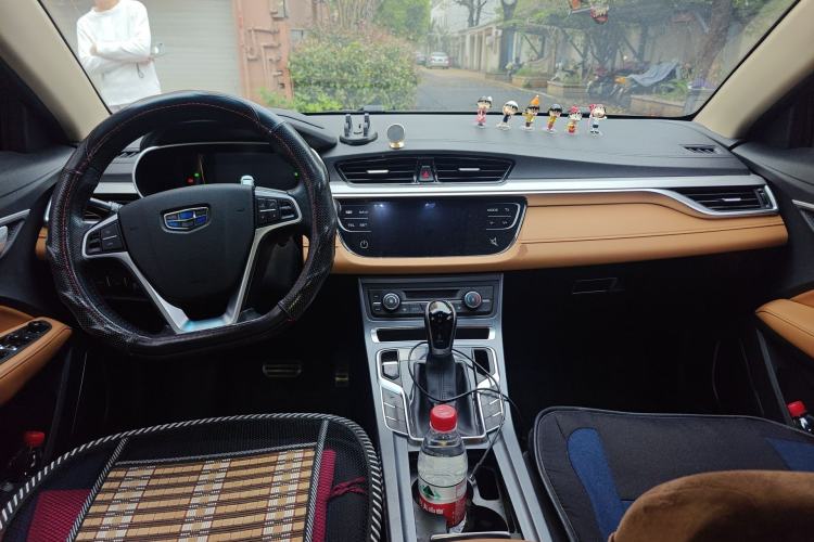 Used Geely Auto Vision S1 2018 1.4T CVT FENGXING Model Center Console