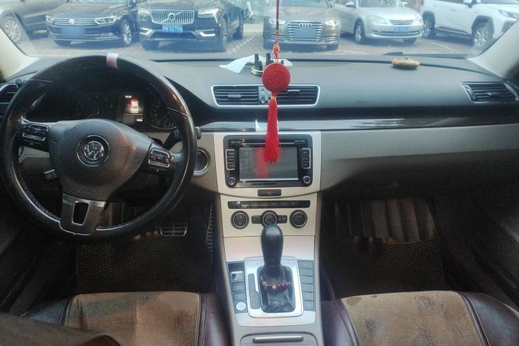 Used Volkswagen Magotan 2015 1.8TSI Prestige Model
