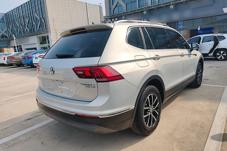 Used Volkswagen Tiguan L 2018 330TSI Automatic Two-Wheel Drive Comfort Edition
