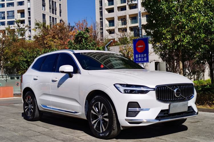 Used Volvo XC60 2023 B5 4x4 Smart Luxury Edition
