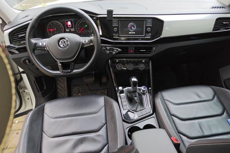 Used Volkswagen Tayron 2019 330TSI Two-Wheel-Drive Luxury Version China V Emission Standard Center Console