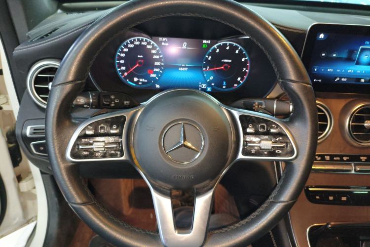 Used Mercedes-Benz GLC 2022 GLC 260 L 4MATIC Luxury Model Steering Wheel