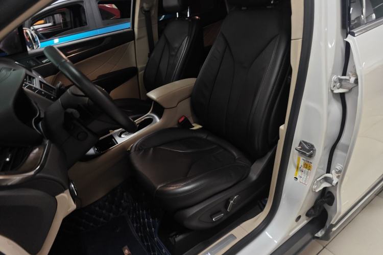 Used Lincoln MKC 2017 2.0T Two-Wheel-Drive Luxury Edition