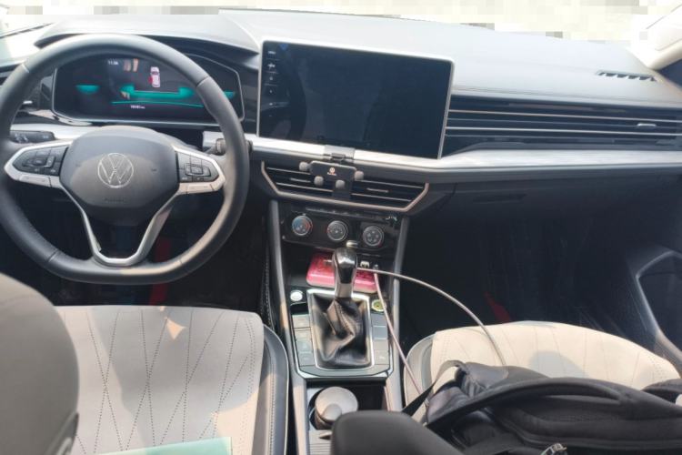 Used Volkswagen Sagitar 2023 300TSI DSG Excellence Edition Center Console