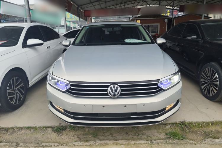 Used Volkswagen Magotan 2018 330TSI DSG Advanced Model
