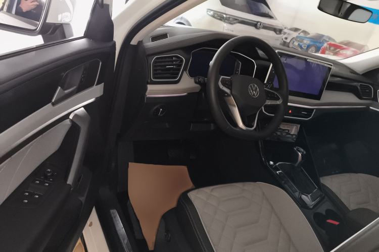 Used Volkswagen Tayron 2023 280TSI Two-Wheel-Drive Luxury Plus Advanced Version Driver Seat