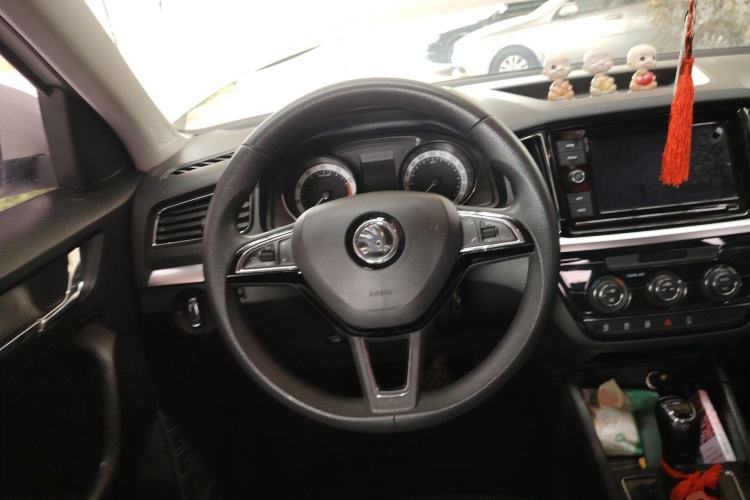 Used Skoda Kamiq 2018 1.5L Automatic Comfort Edition China VI Standard Steering Wheel