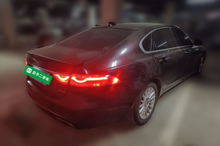 Used Jaguar XFL 2017 XFL 2.0T 200PS Windflower Edition
