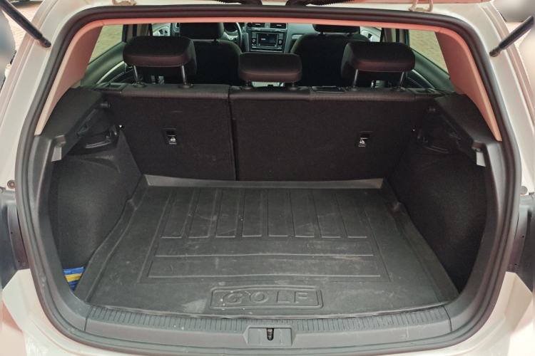 Used Volkswagen Golf 2018 230TSI Manual Comfort Version
