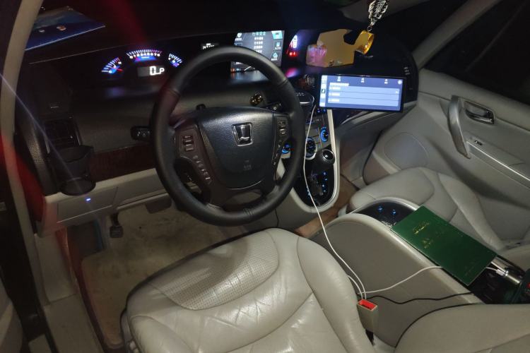 Used Luxgen MASTER CEO 2013 2.2T Executive Edition
