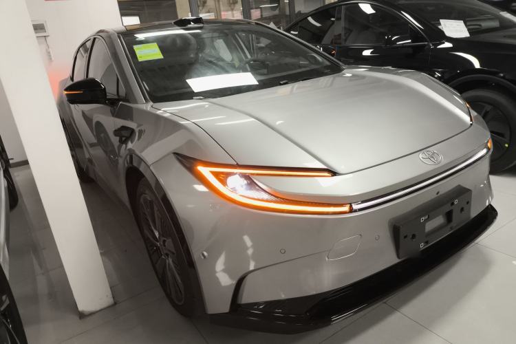 Used Toyota bZ5 2025 Model 630 MAX Smart Driving Edition