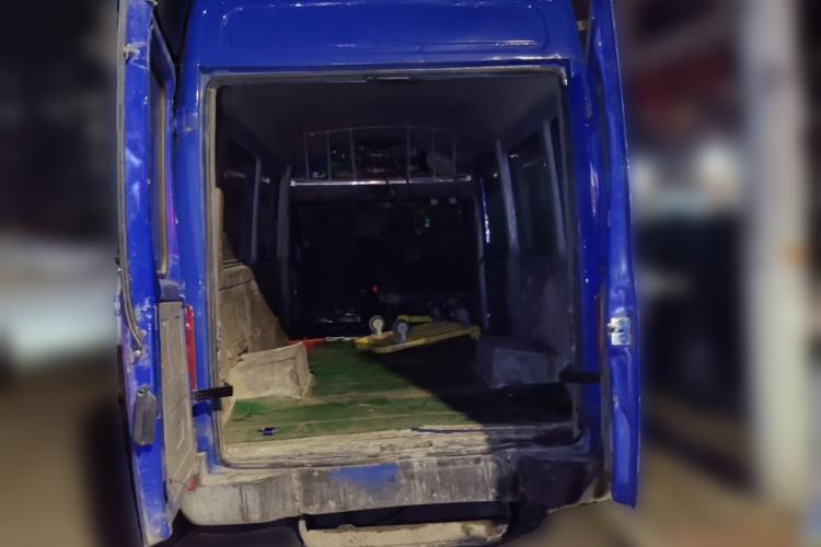 Used Iveco Power Daily 2017 2.5T Classic A37 High-Roof 7-Seater Passenger Van 47Z5
