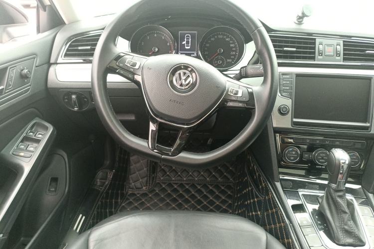 Used Volkswagen Lamando 2018 280TSI DSG Comfort Edition
