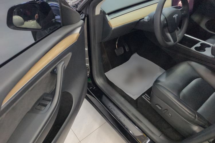 Used Tesla Model Y 2022 Rear-Wheel-Drive Version
