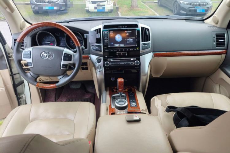 Used Toyota Land Cruiser 