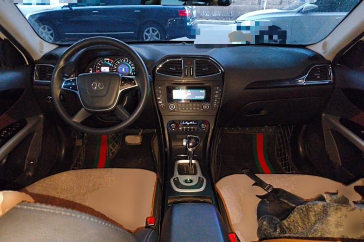 Used BAIC Senova D70 2018 Performance Version 1.8T Comfort Version Center Console