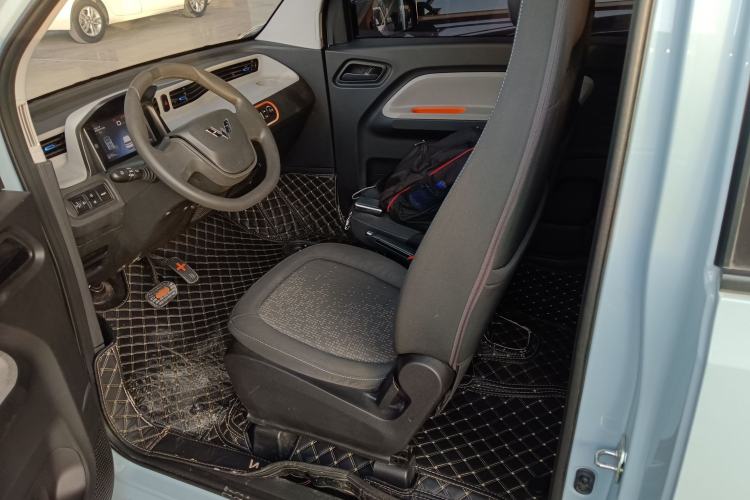 Used Wuling Hongguang MINIEV 2020 Freedom Version Lithium Iron Phosphate Left Front Seat
