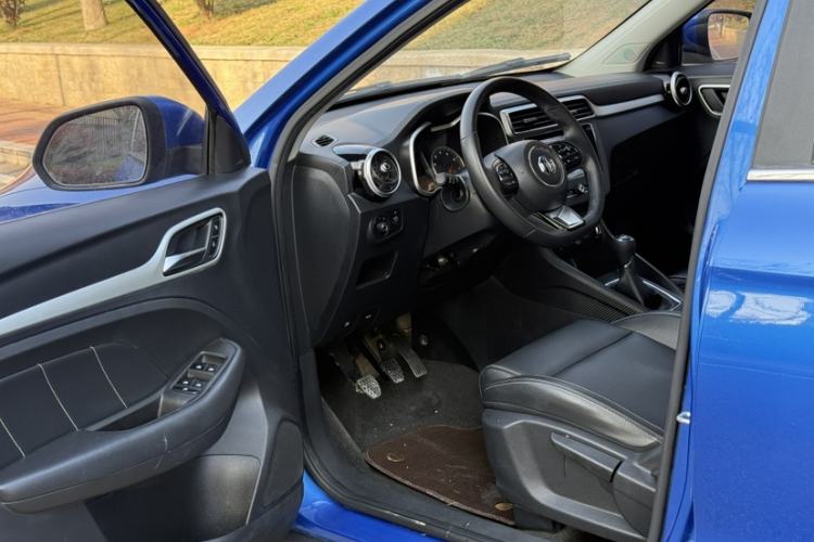 Used MG ZS 2017 1.5L Manual Elite Edition Interior 4