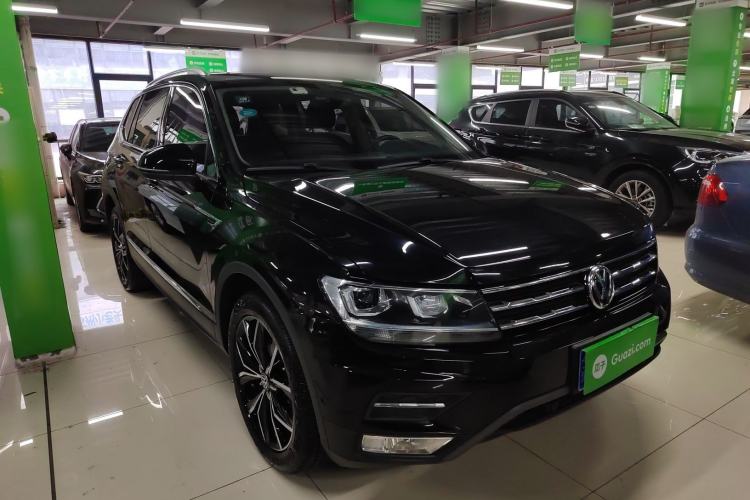 Used Volkswagen Tiguan L 2019 330TSI Automatic Two-Wheel Drive Smart Luxury Version China VI Standard Front Right 45 Deg