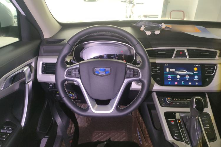 Used Geely Auto Emgrand X7 Sport 2018 1.8TD Automatic Two-Wheel Drive Smart 4G Connected Version
