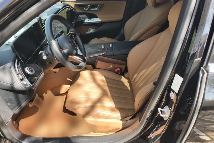 Used Mercedes-Benz E-Class 2024 Facelift E 300 L Luxury Edition Left Front Seat