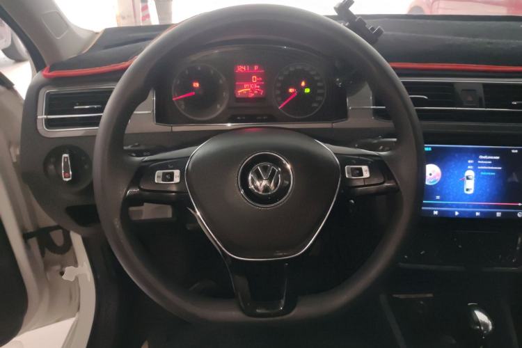 Used Volkswagen Santana 2016 1.6L Automatic Comfort Edition