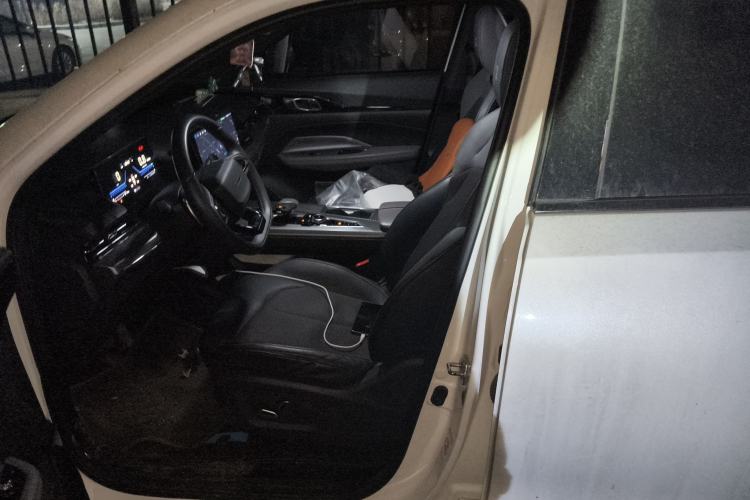 Used Oshan Z6 2022 Blue Whale 1.5T DCT Luxury Model
