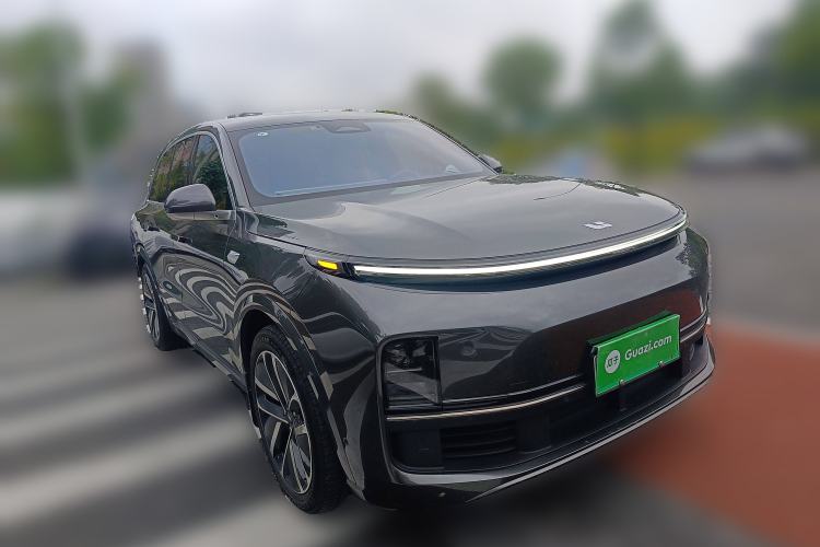 Used Li Auto L8 2023 Pro Model Front Right 45 Deg