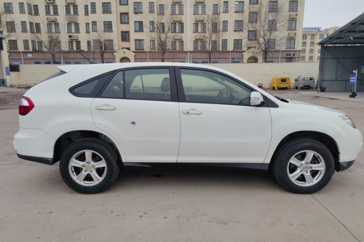Used BYD S6 2014 2.0L Manual Luxury 5-Seater
