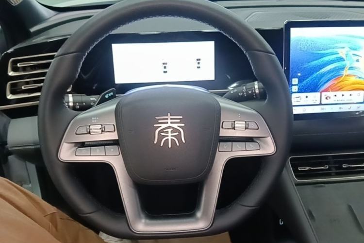 Used BYD Qin L 2025 DM-i Smart Drive 120KM Superior Model
