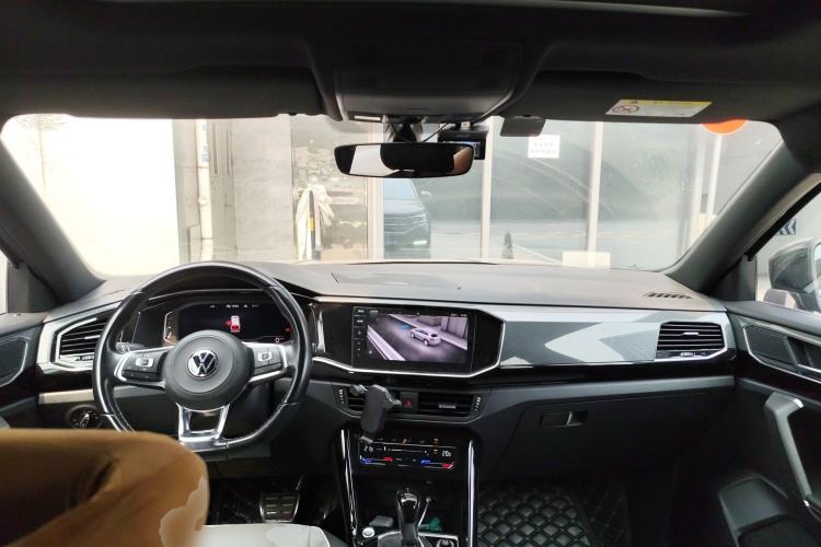 Used Volkswagen Tayron 2020 380TSI All-Wheel Drive R-Line Connected Version Center Console