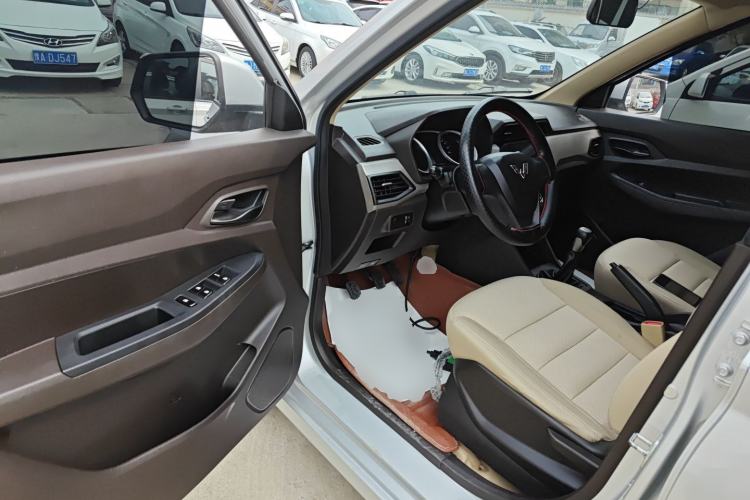 Used Wuling Hongguang 2018 1.5L S Standard Version L2B