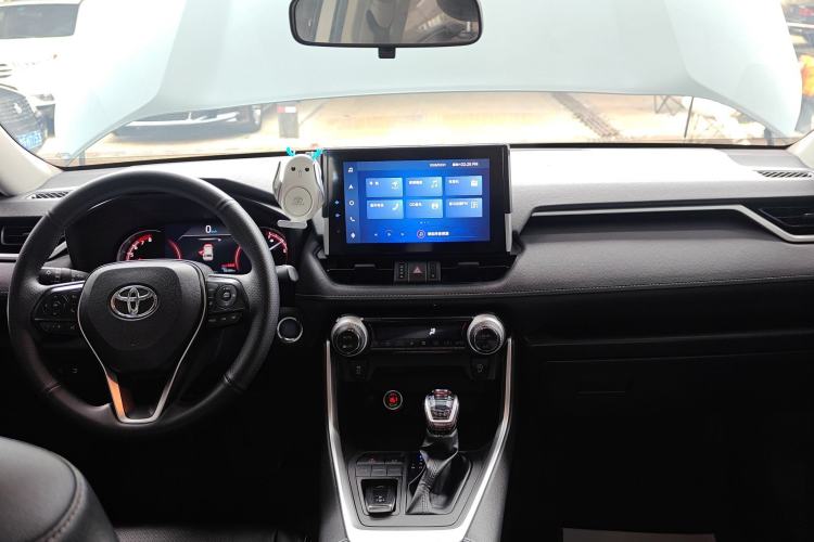 Used Toyota RAV4 2022 2.0L CVT Two-Wheel Drive Fashion Edition