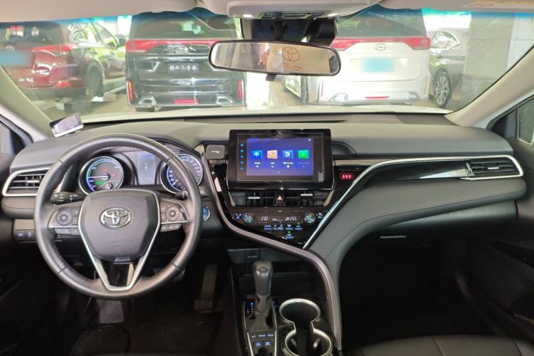 Used Toyota Camry 2021 Dual-Motor 2.5 HGVP Leading Edition Center Console